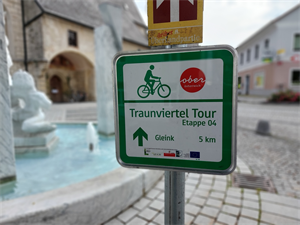 Schild der Traunviertel Tour Etappe 04